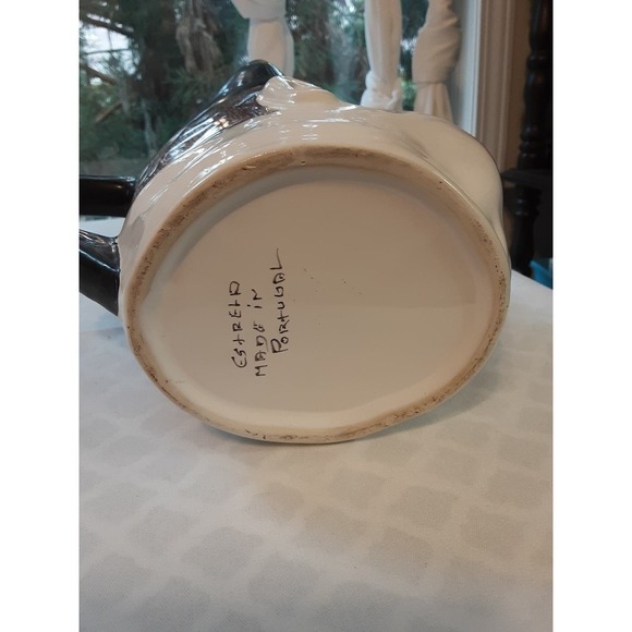 Biretta Roman Catholic Priest Pitcher, Artist Estrela Signed - Picture 8 of 8